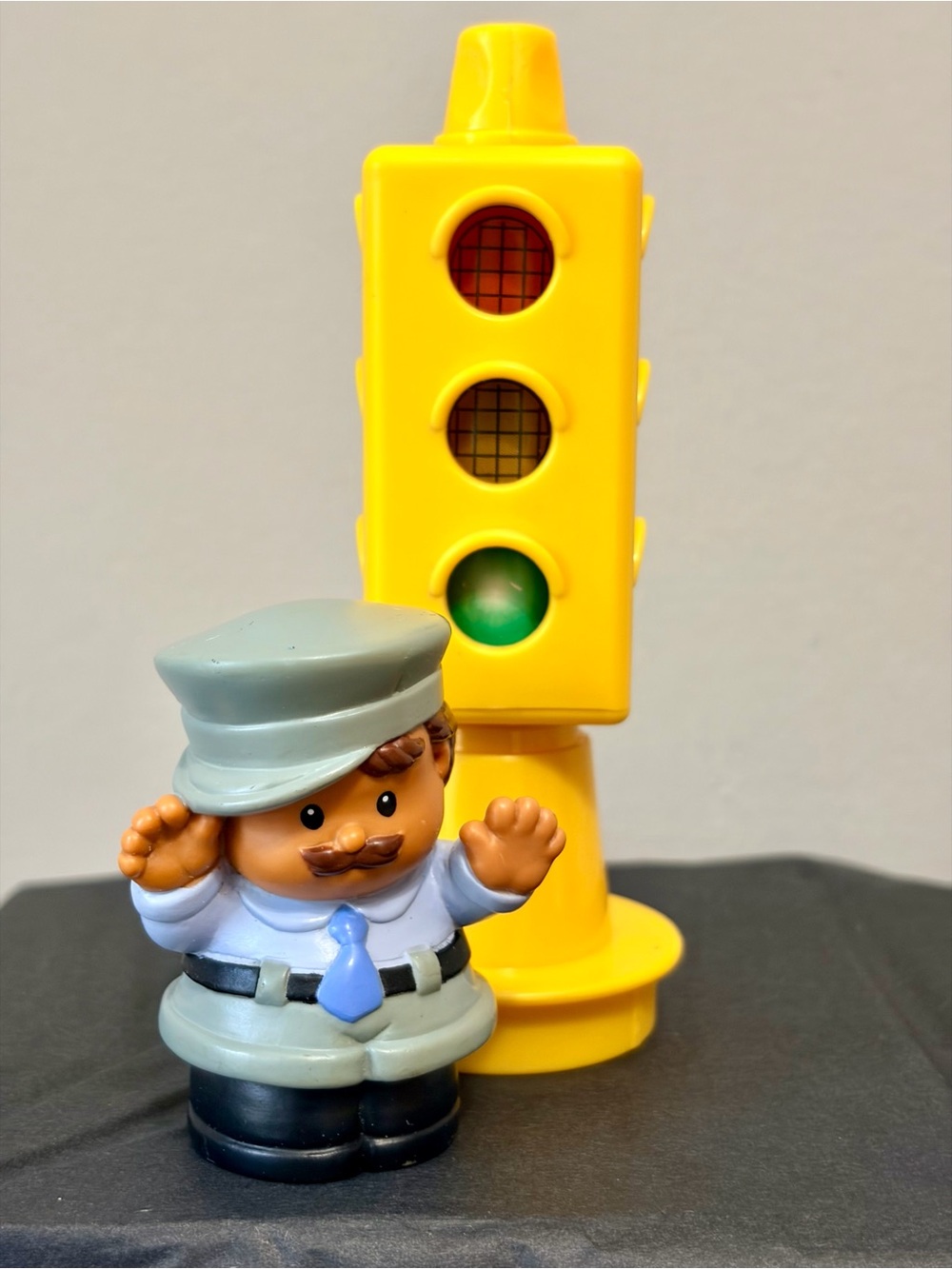 1998 Fisher-Price Little People Crossing Guard/Traffic Control/Traffic Light